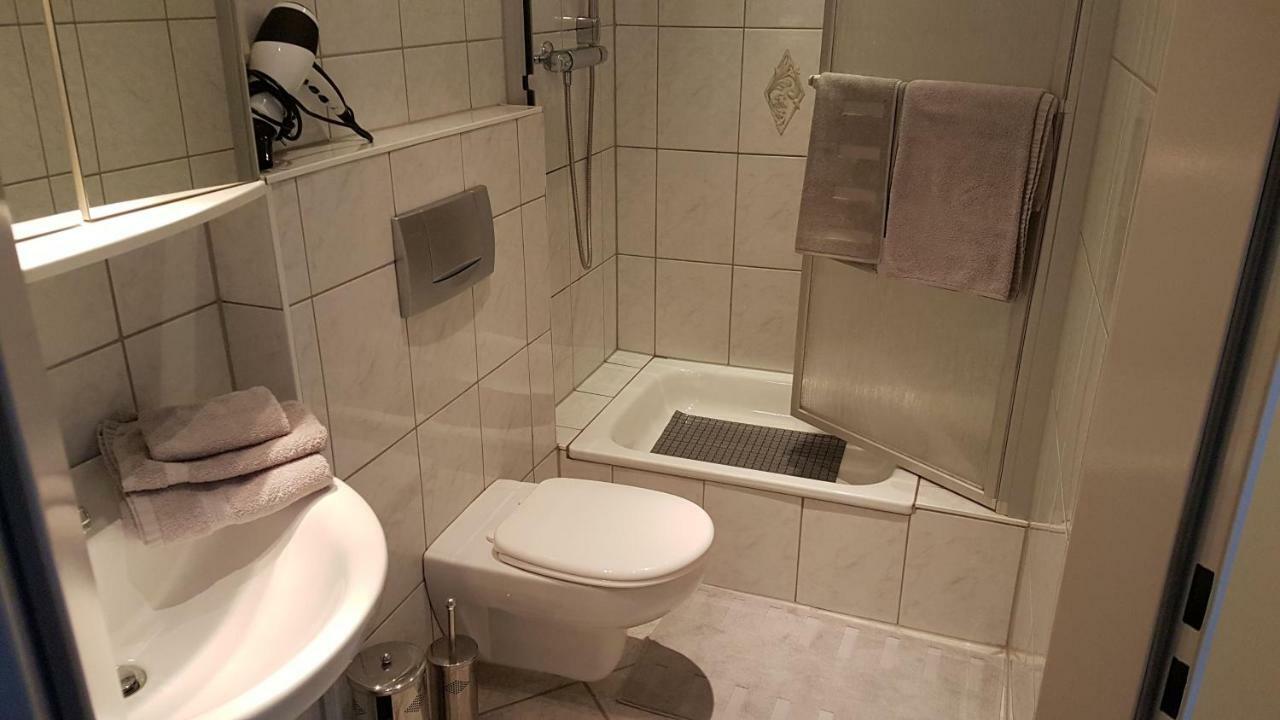 Zimmervermietung Muelheim Apartment Mülheim an der Ruhr Екстериор снимка